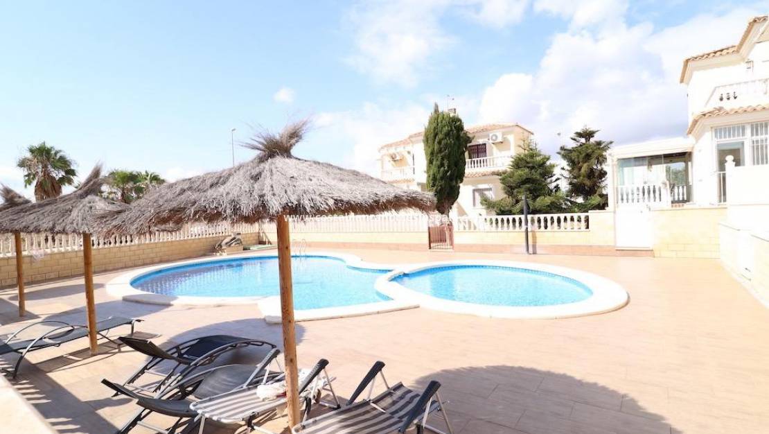 Endursölu - Villa - Orihuela Costa - Lomas de Cabo Roig