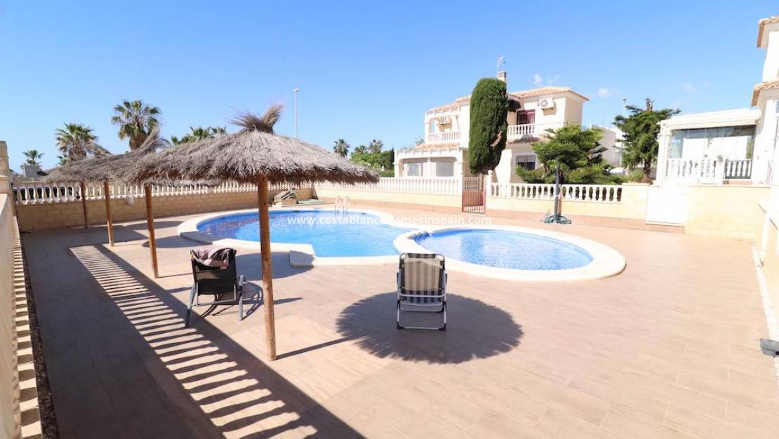 Endursölu - Villa - Orihuela Costa - Lomas de Cabo Roig