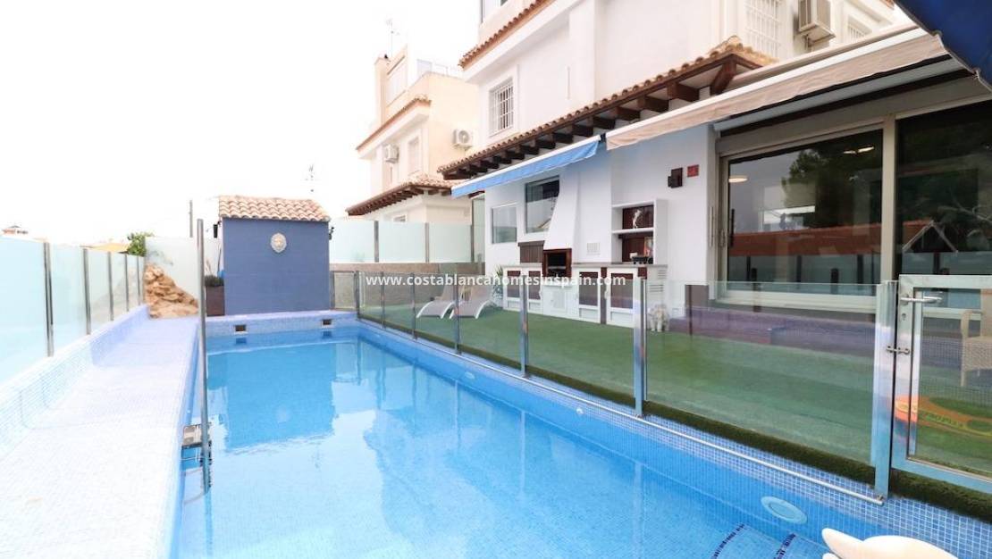 Endursölu - Villa - Orihuela Costa - Montezenia