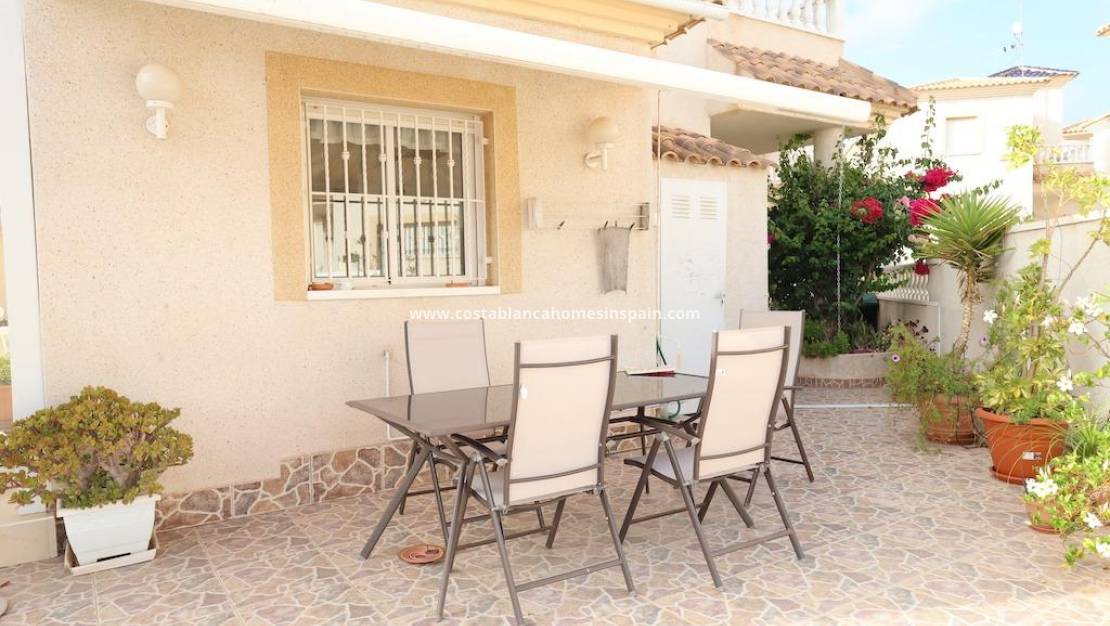 Endursölu - Villa - Orihuela Costa - Playa Flamenca