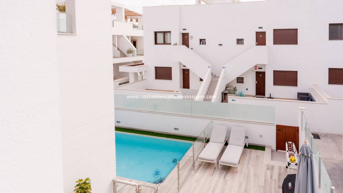 Endursölu - Villa - Torrevieja - Los Balcones