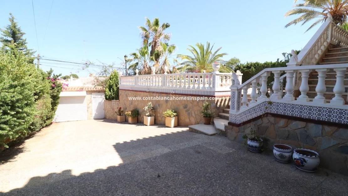 Endursölu - Villa - Torrevieja - Los Balcones