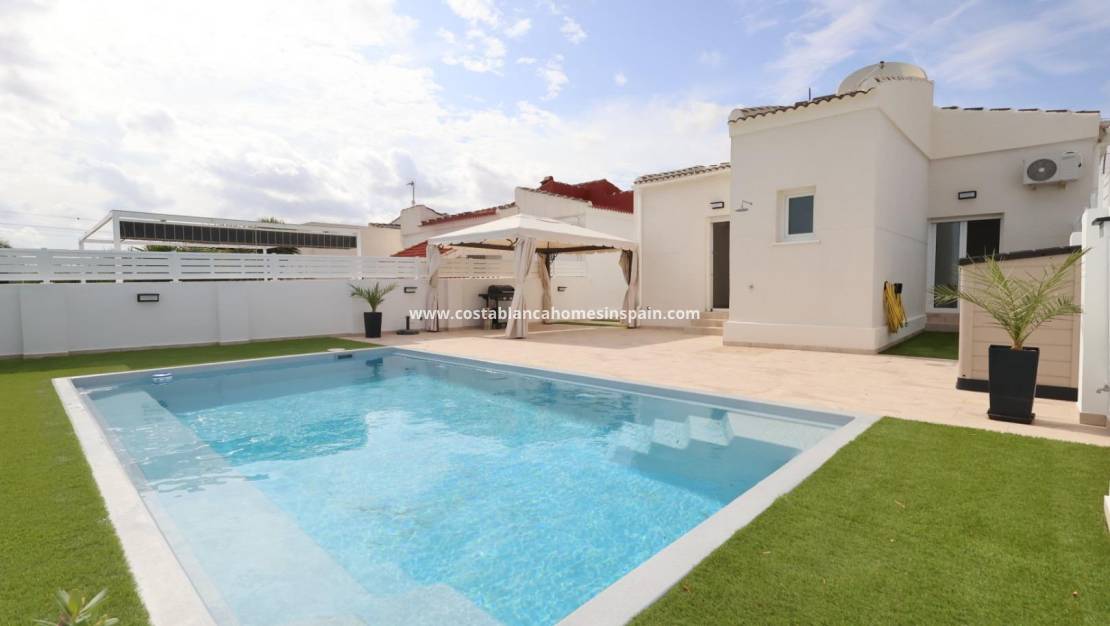 Endursölu - Villa - Torrevieja - San Luis