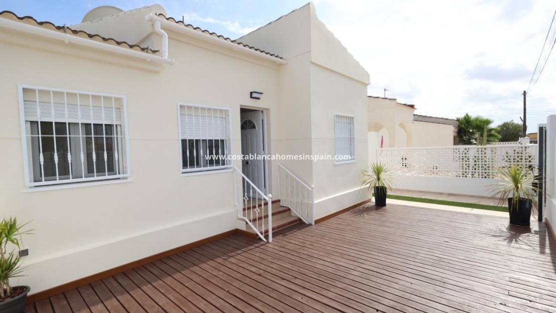 Endursölu - Villa - Torrevieja - San Luis