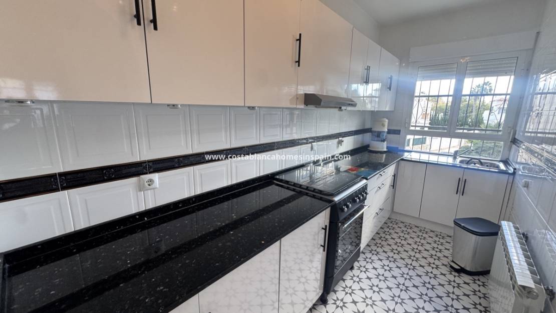 Endursölu - villa - Villamartin