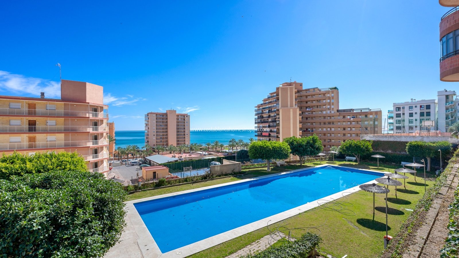 Használt - Apartment - Arenales del sol - Segunda linea playa