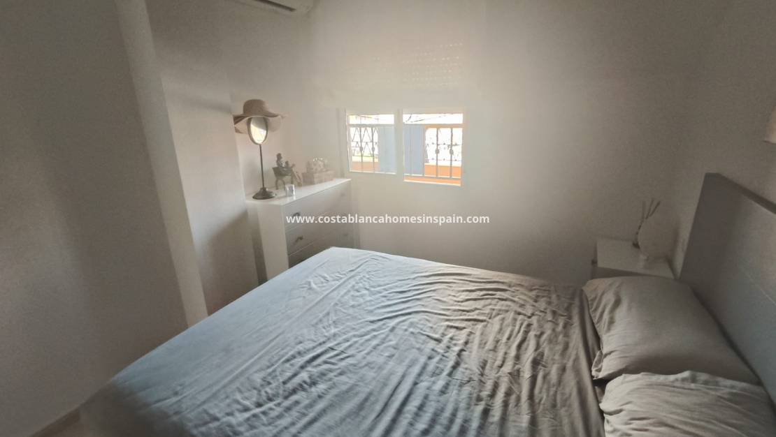 Használt - Apartment - Los Altos