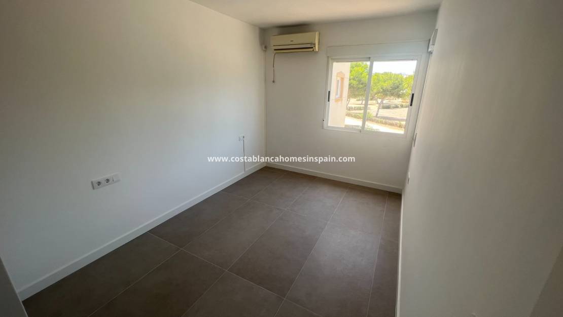 Használt - Apartment - Orihuela Costa - La Zenia