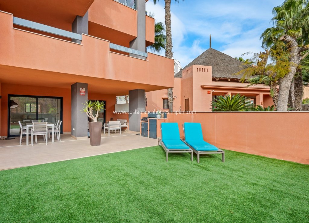 Használt - Apartment - Orihuela Costa - Villamartín