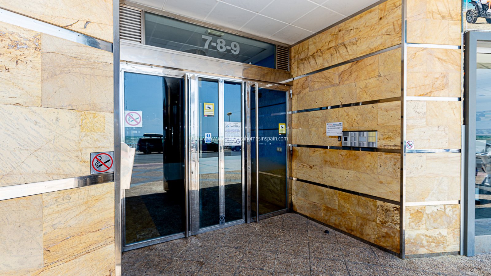 Használt - Apartment - Torrevieja - Beach