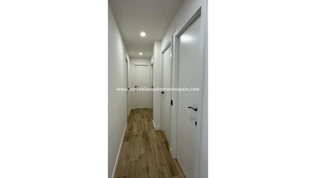 Használt - Apartment - Torrevieja - Centro