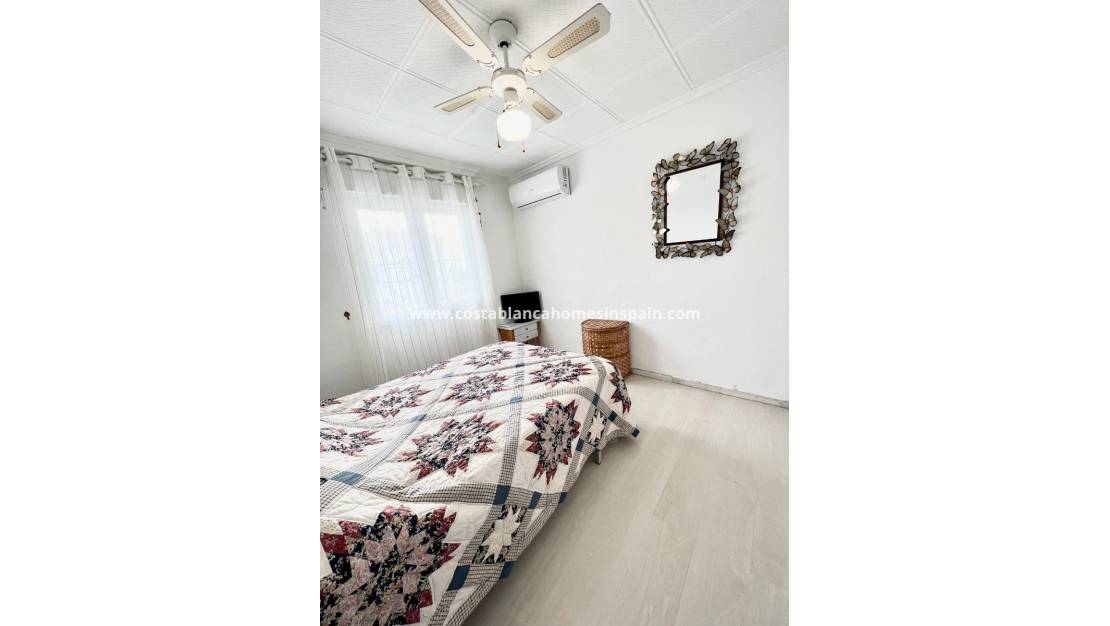 Használt - Apartment - Torrevieja - La Siesta