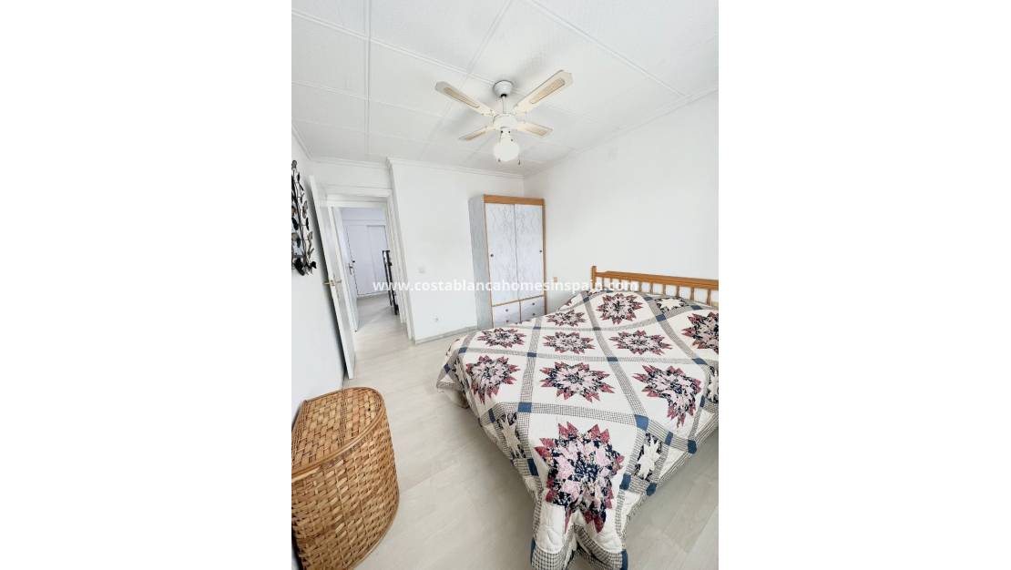 Használt - Apartment - Torrevieja - La Siesta