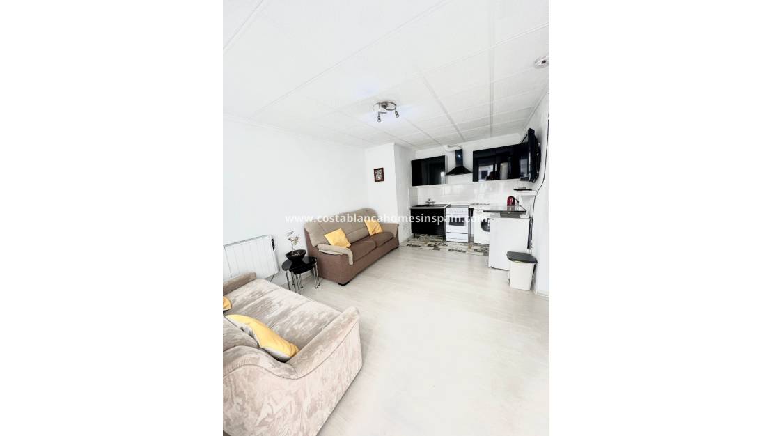 Használt - Apartment - Torrevieja - La Siesta