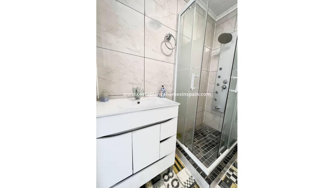 Használt - Apartment - Torrevieja - La Siesta