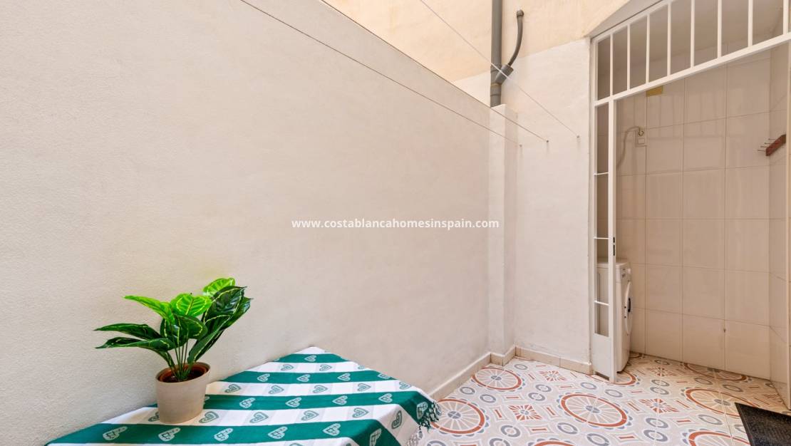 Használt - Apartment - Torrevieja - Parque las naciones