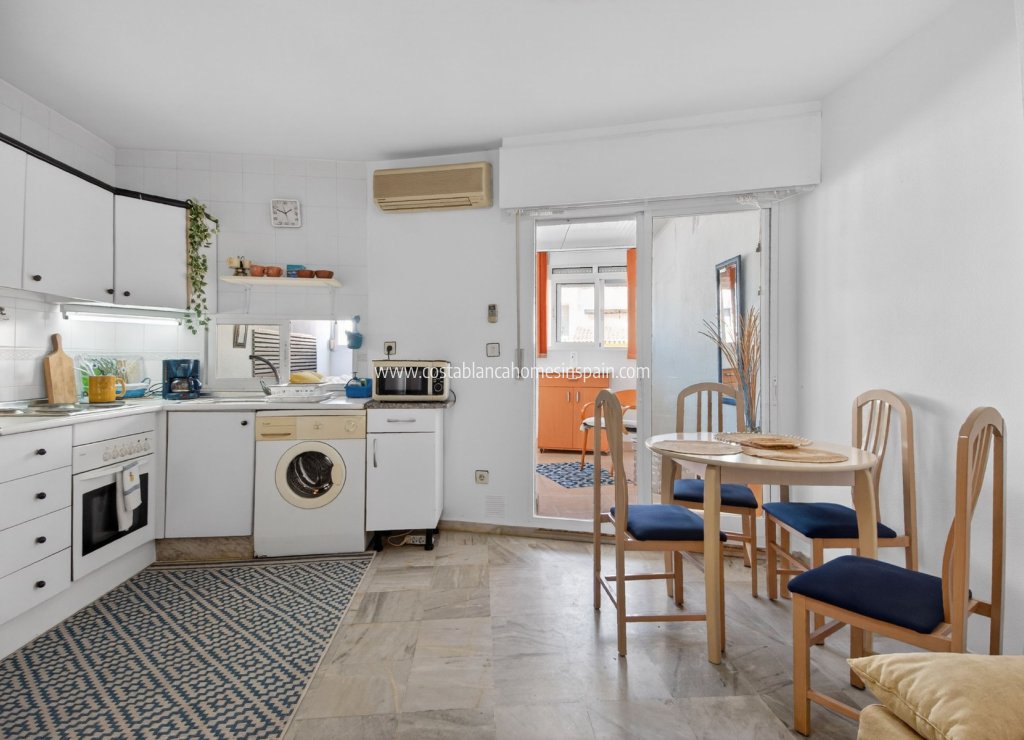 Használt - Apartment - Torrevieja - Playa del Cura