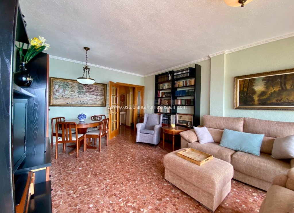 Használt - Apartment - Torrevieja - Playa del Cura