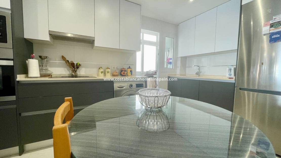 Használt - Apartment - Torrevieja - Playa del Cura