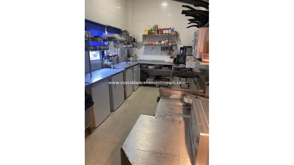 Használt - Commercial - Algorfa - Inland