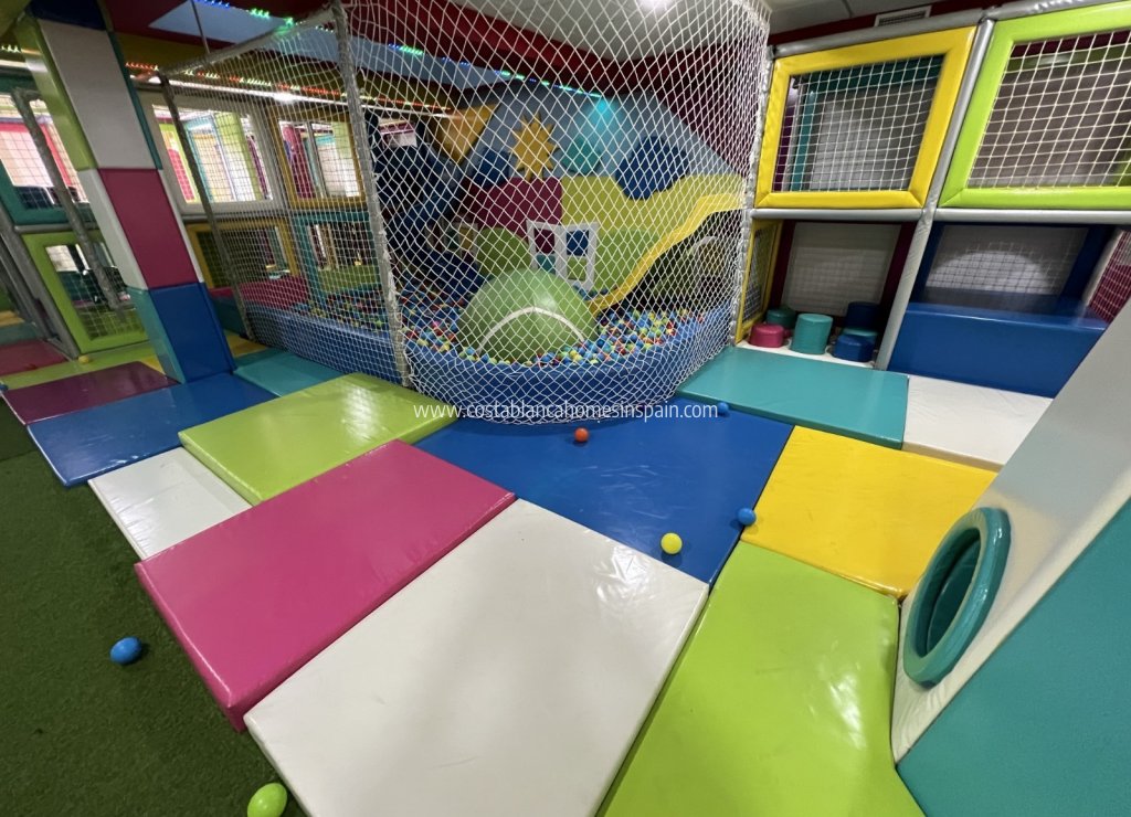 Használt - Commercial - Torrevieja - 
