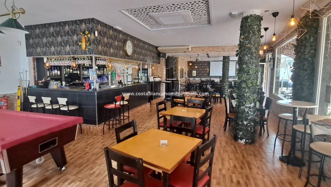 Használt - Commercial - Villamartin - Costa Blanca