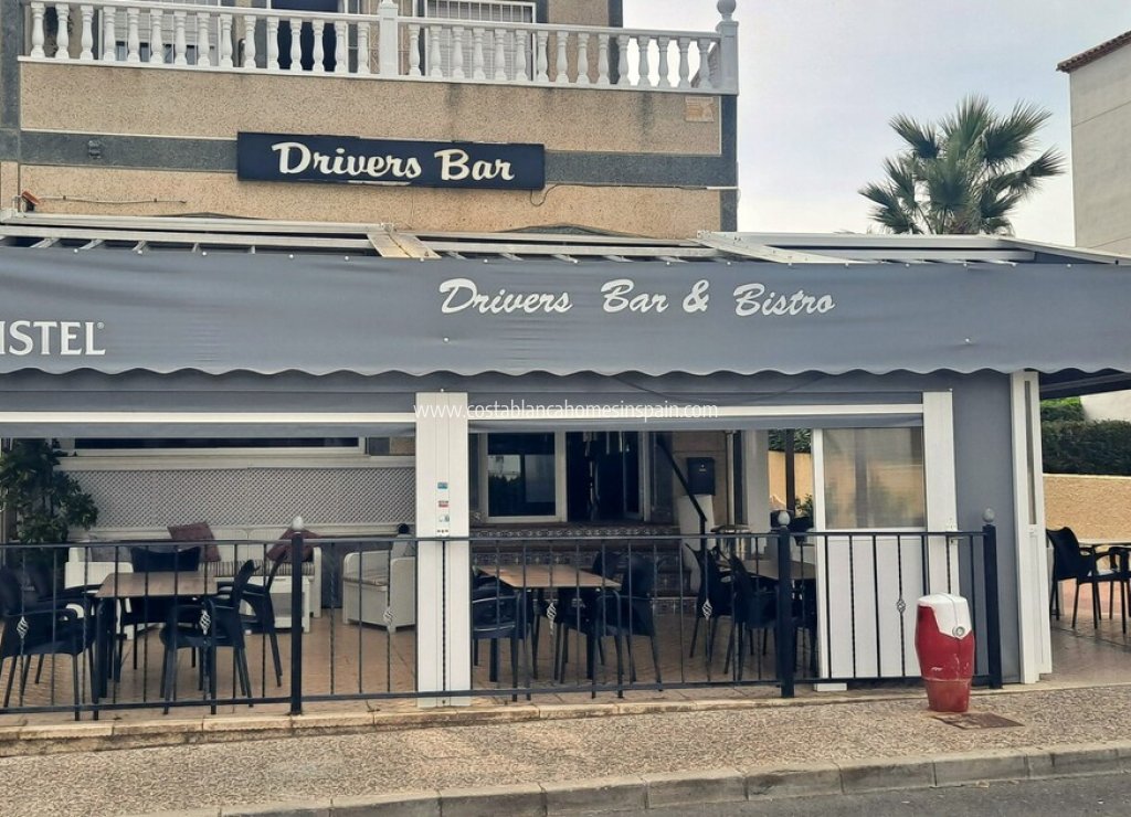 Használt - Commercial - Villamartin - Orihuela Costa