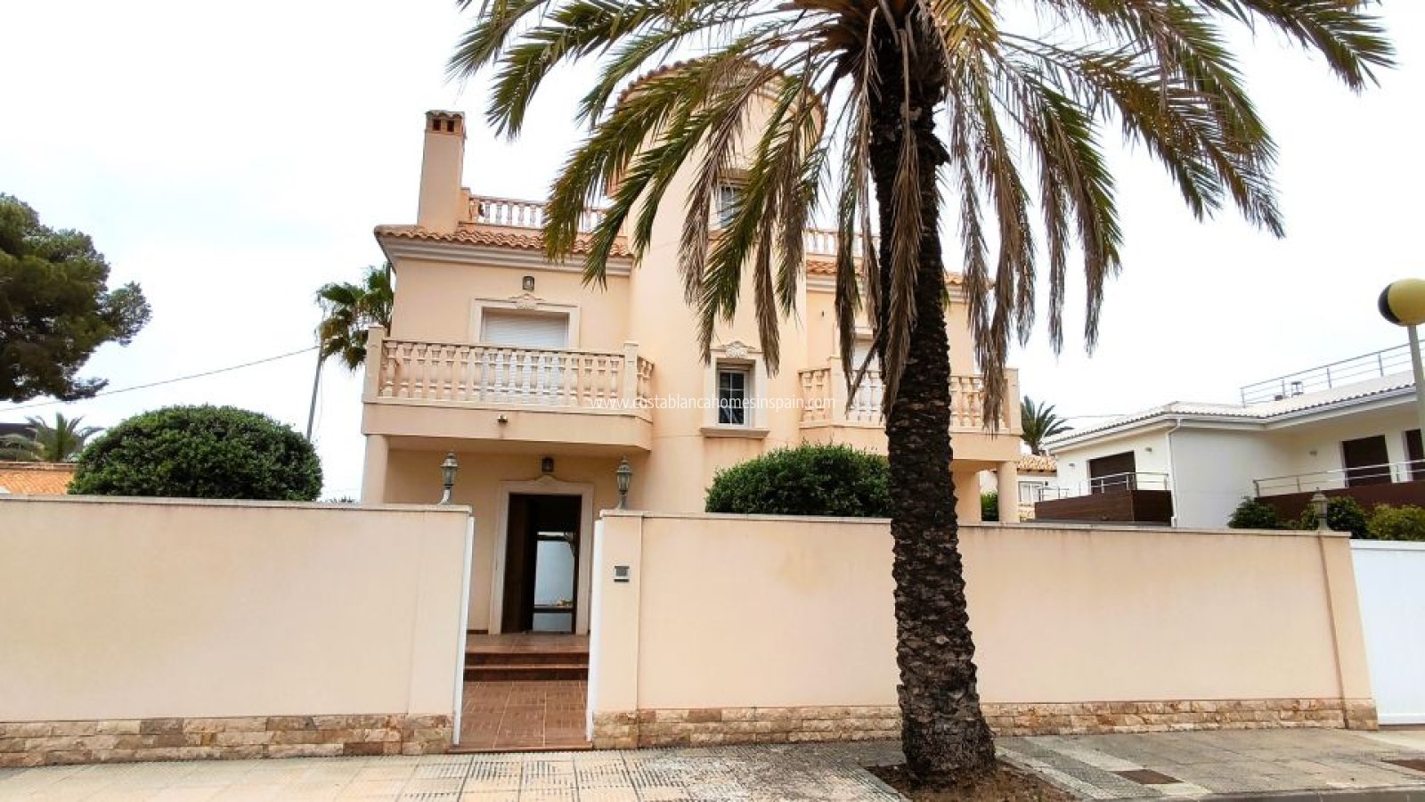 Használt - Detached Villa - Cabo Roig