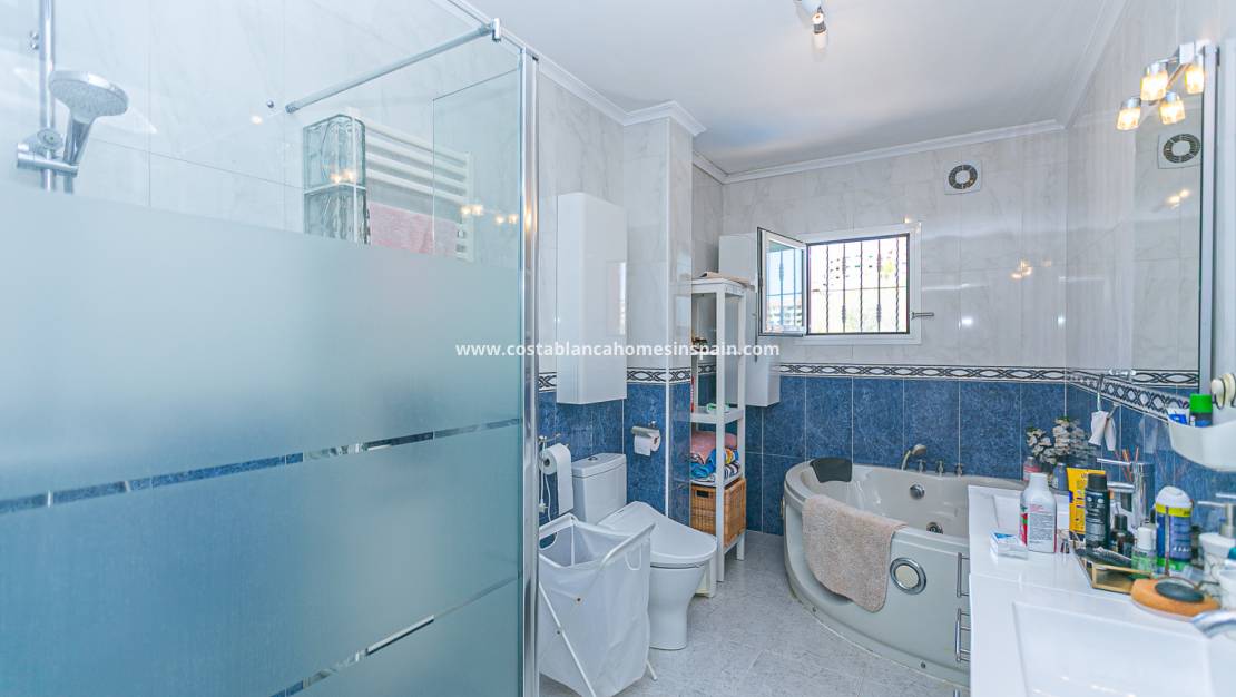 Használt - Detached Villa - Campoamor - Costa Blanca