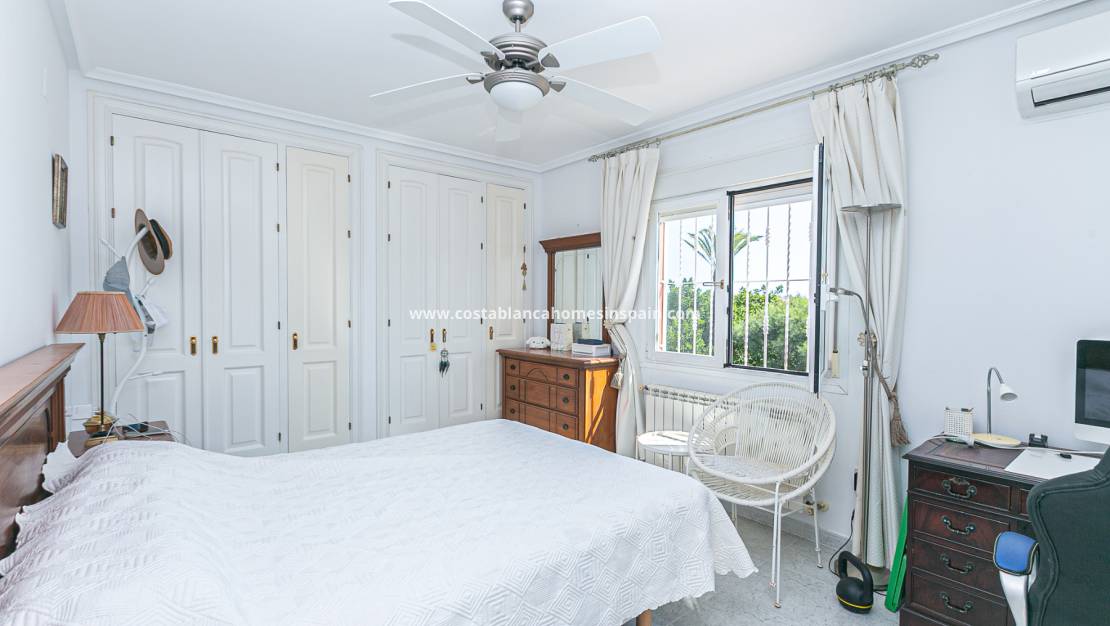 Használt - Detached Villa - Campoamor - Costa Blanca