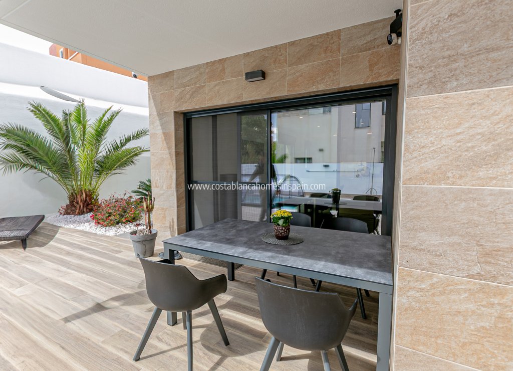 Használt - Detached Villa -  - Los Montesinos