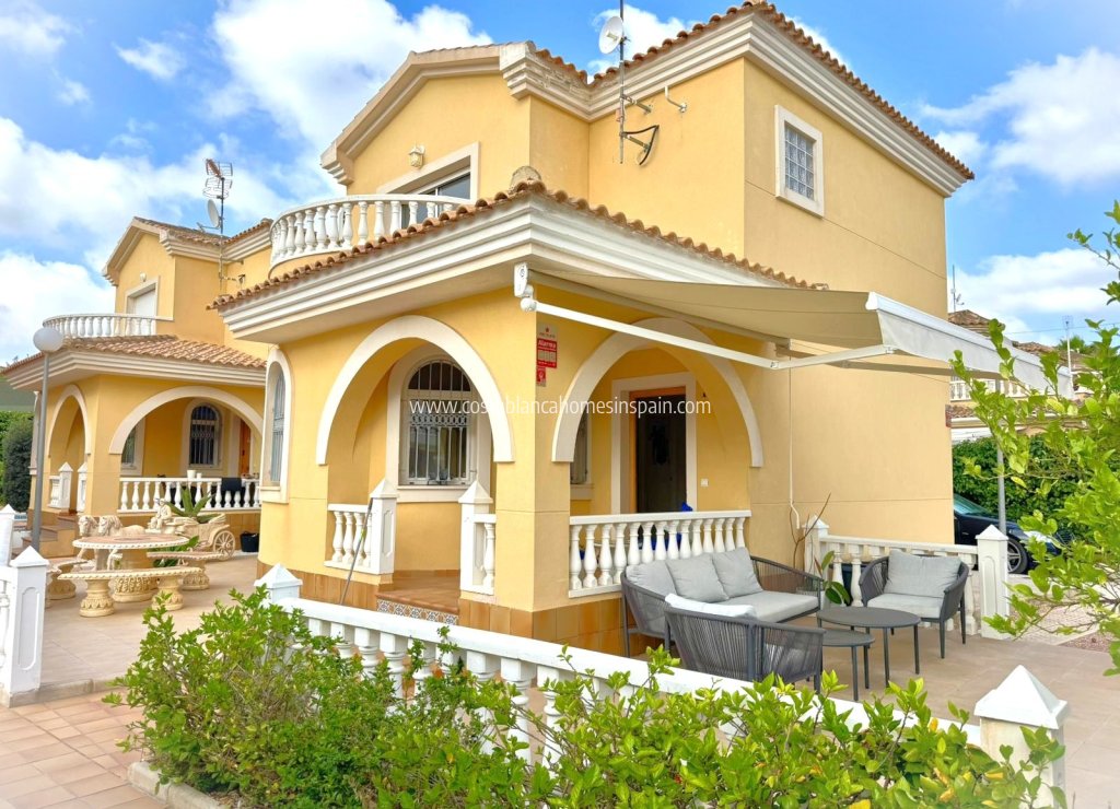 Használt - Detached Villa - Orihuela Costa - Villamartin