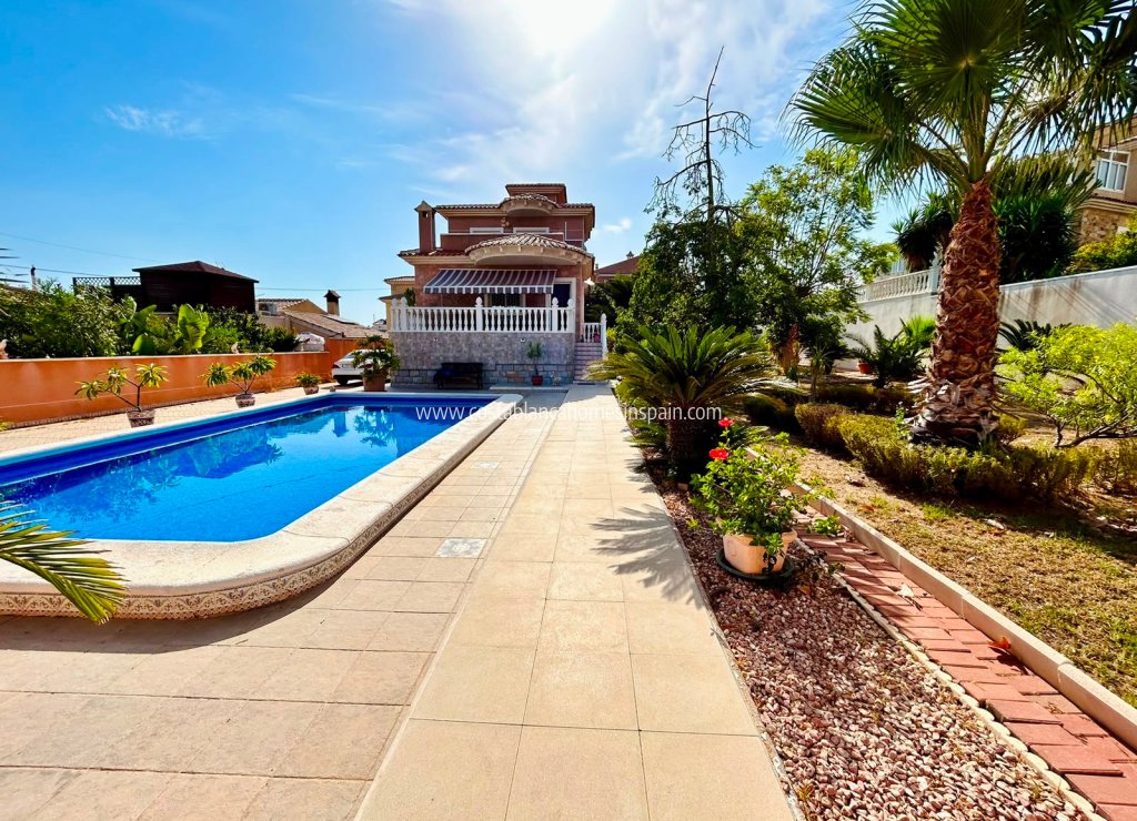 Használt - Detached Villa - Orihuela - 