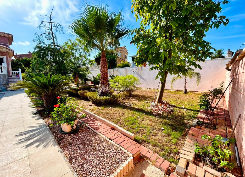 Használt - Detached Villa - Orihuela - 