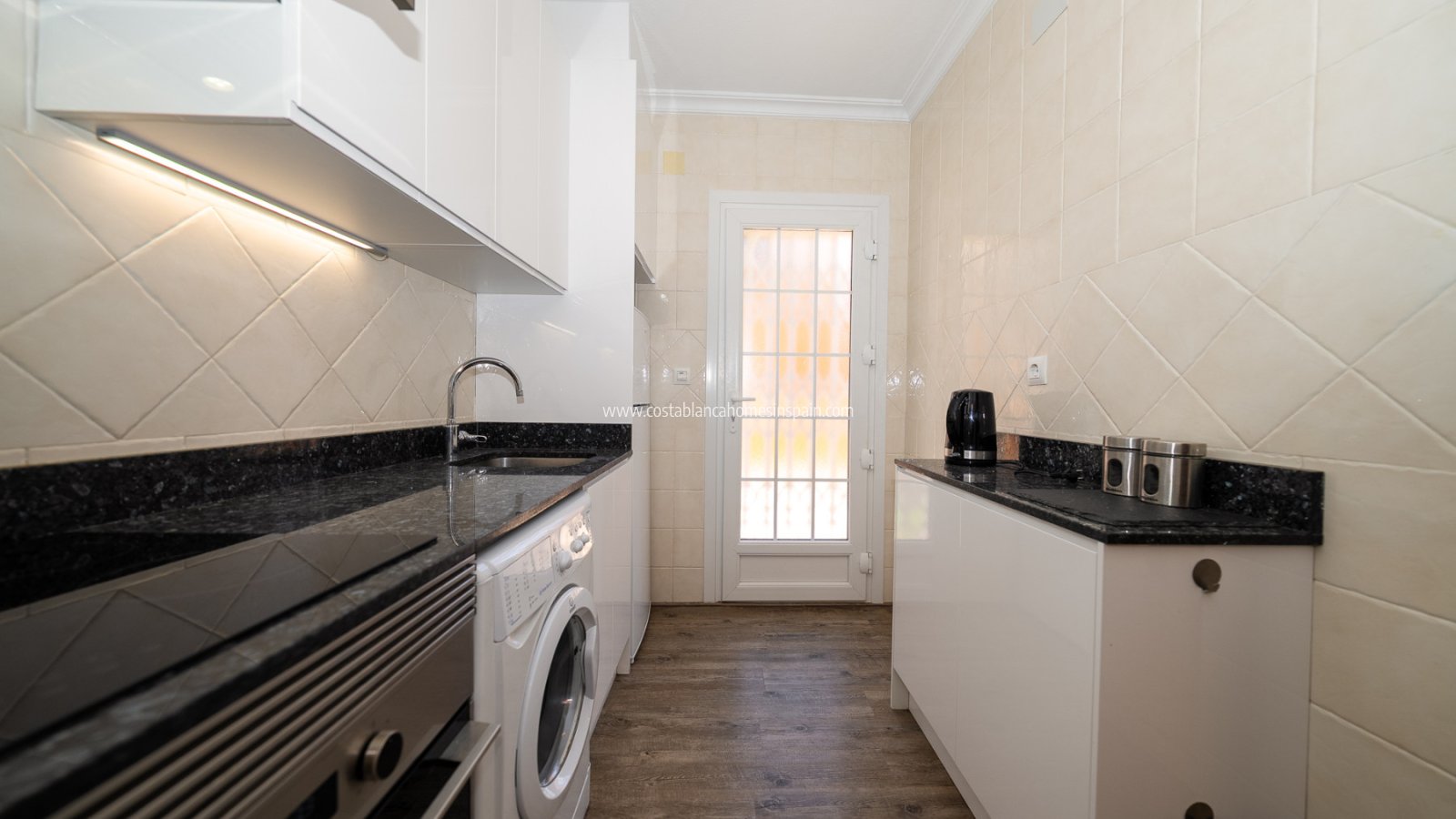 Használt - Detached Villa - Playa Flamenca - 