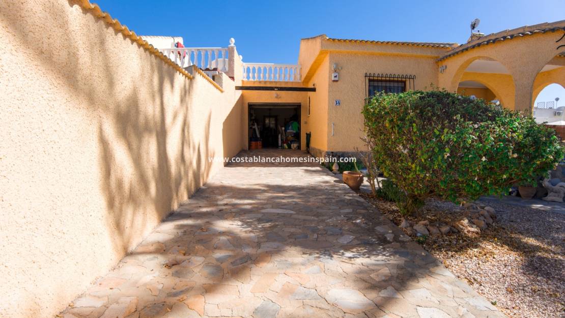 Használt - Detached Villa - Torrevieja - La Siesta - El Salado -  Torreta