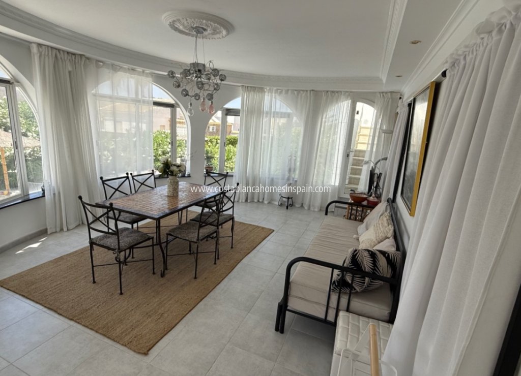 Használt - Detached Villa - Torrevieja - 