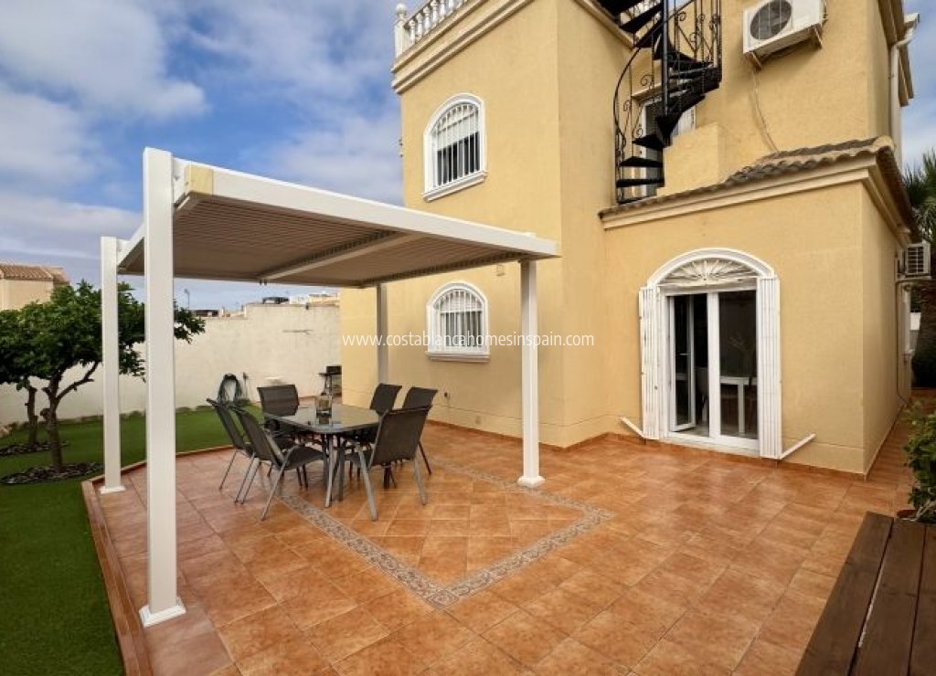 Használt - Detached Villa - Torrevieja