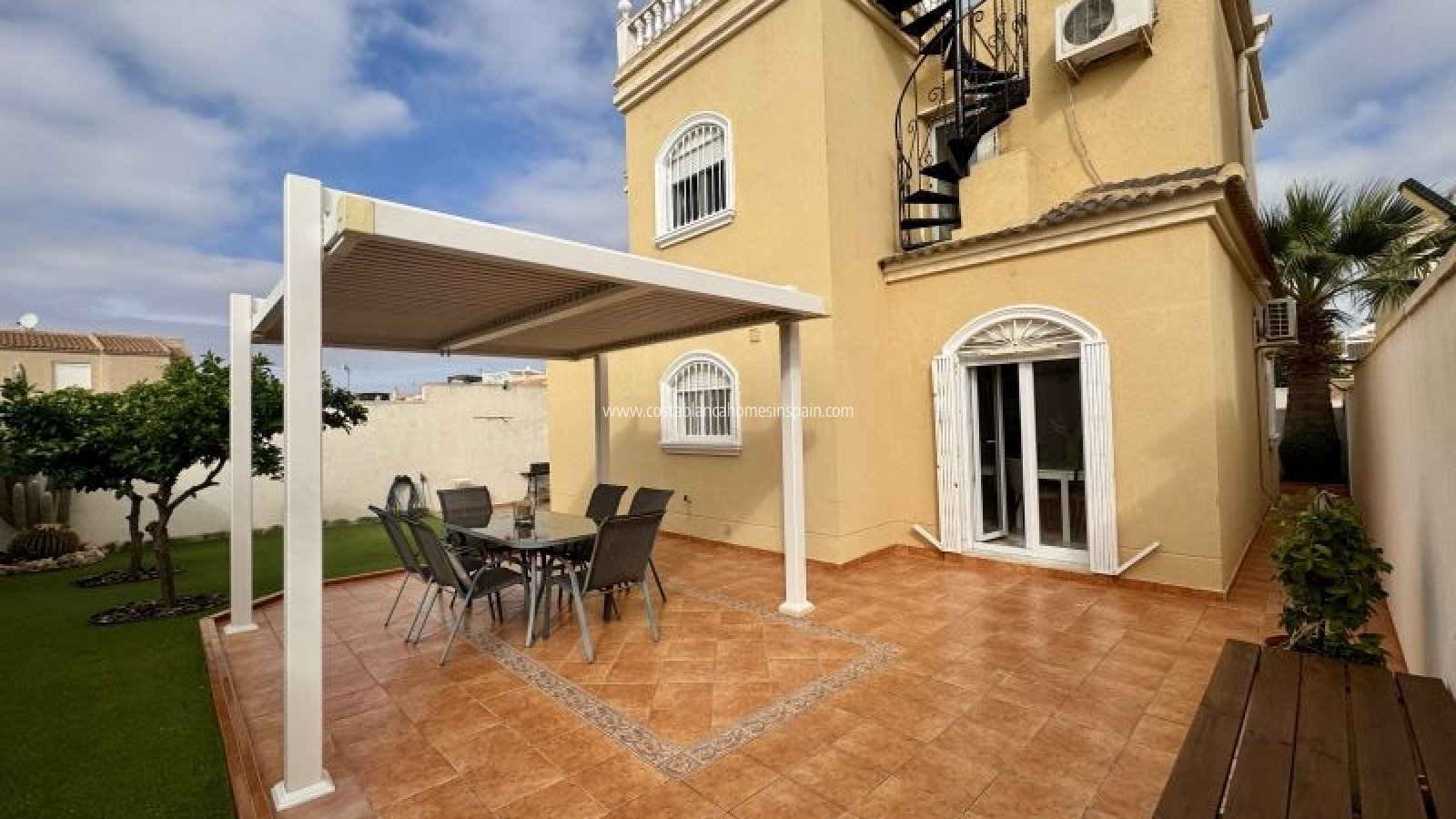 Használt - Detached Villa - Torrevieja