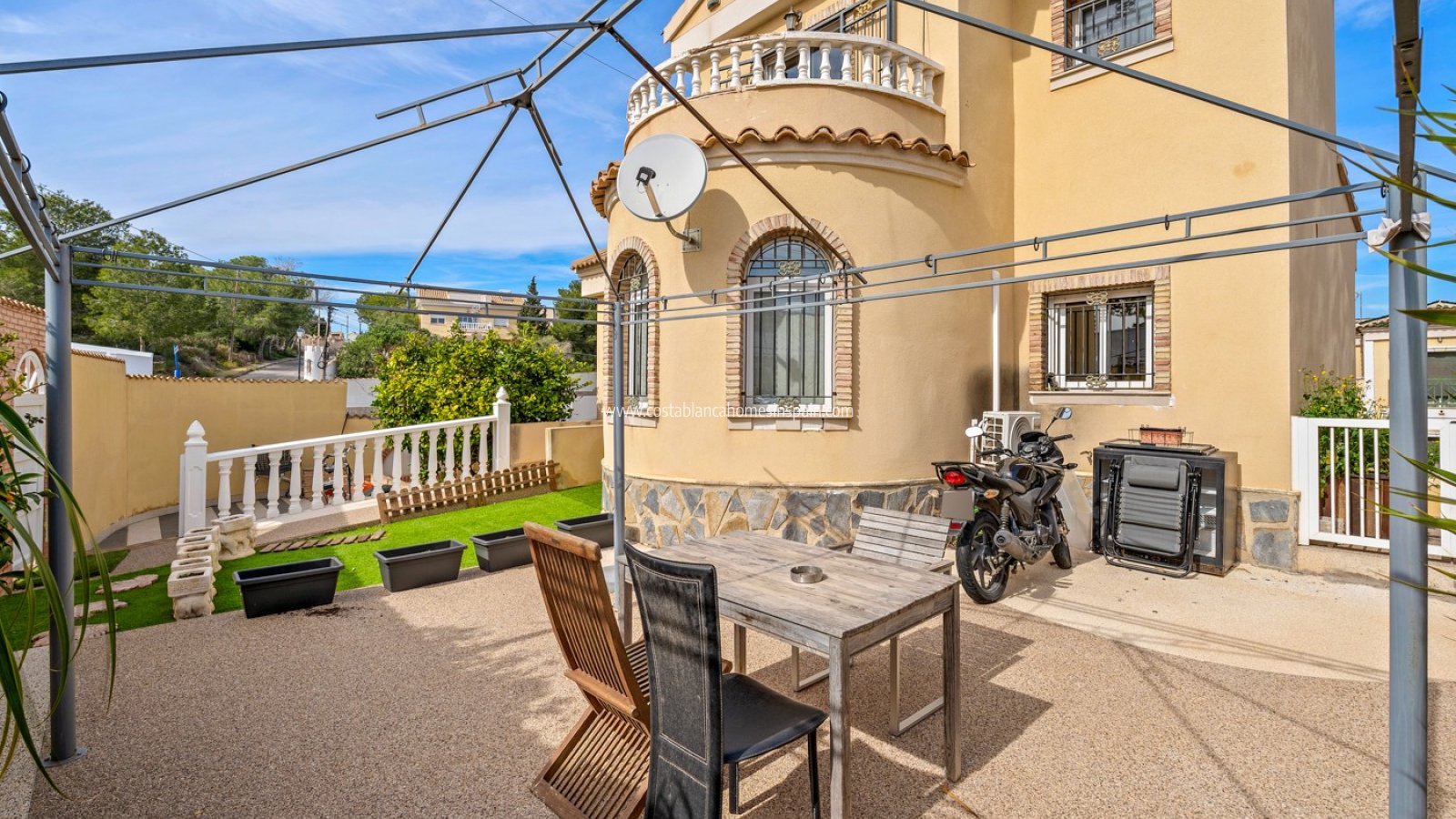 Használt - Detached Villa - Villamartin