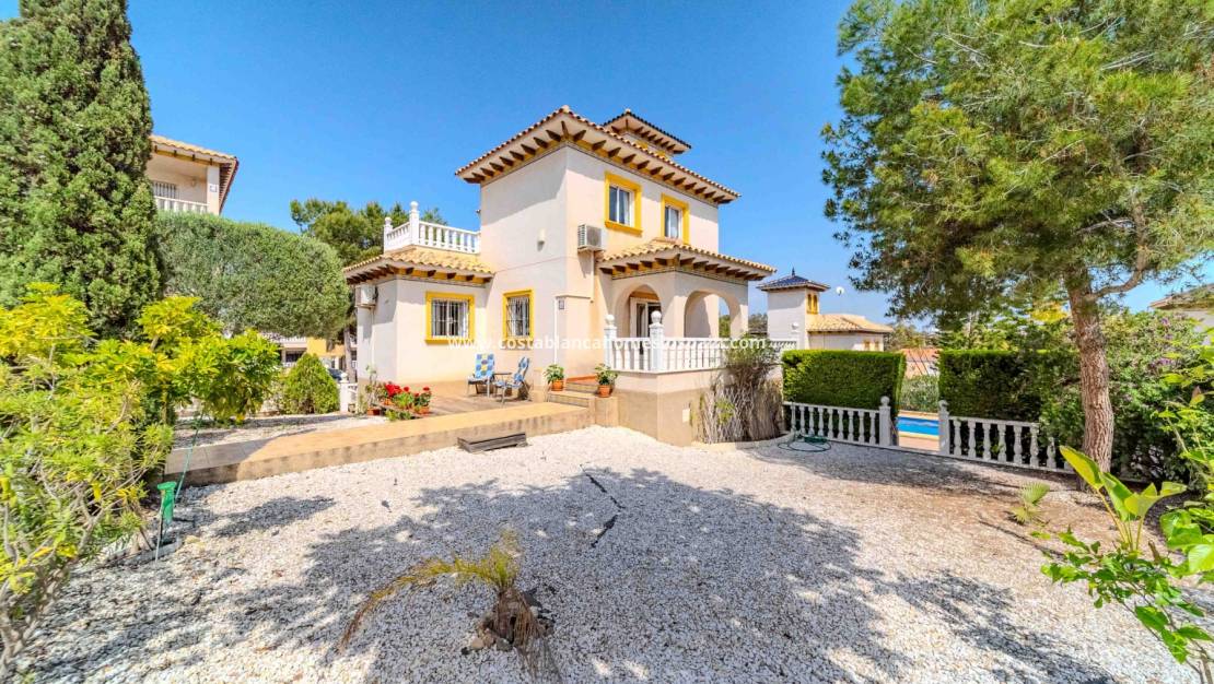 Használt - Detached Villa - Villamartin