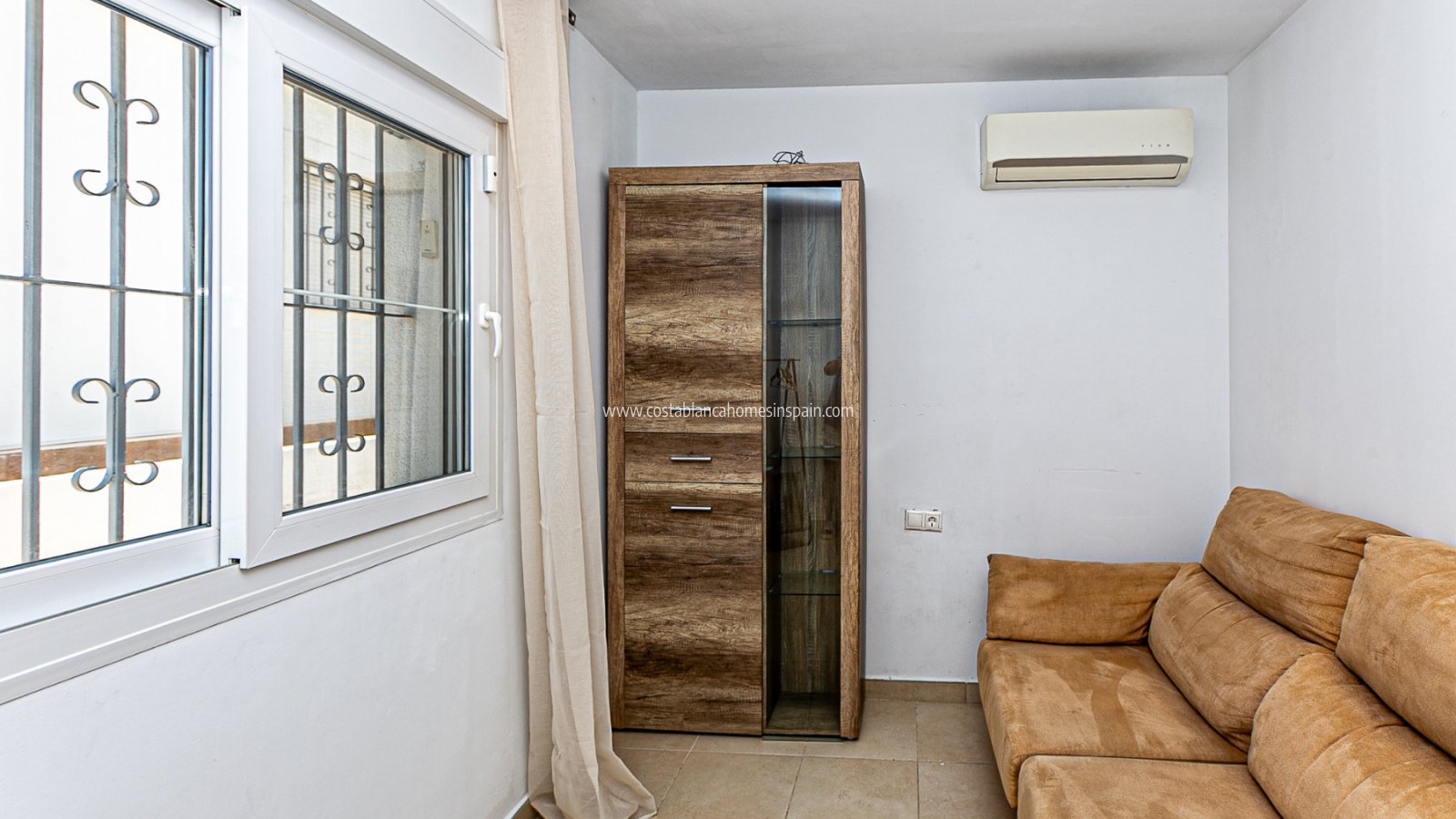 Használt - Detached Villa - 