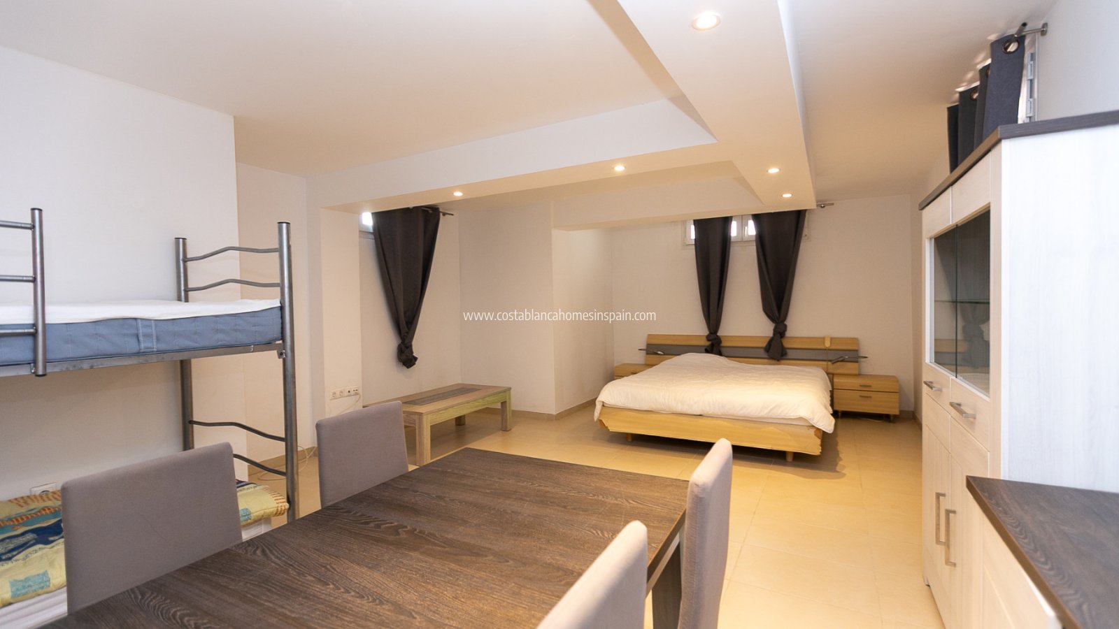 Használt - Detached Villa - 