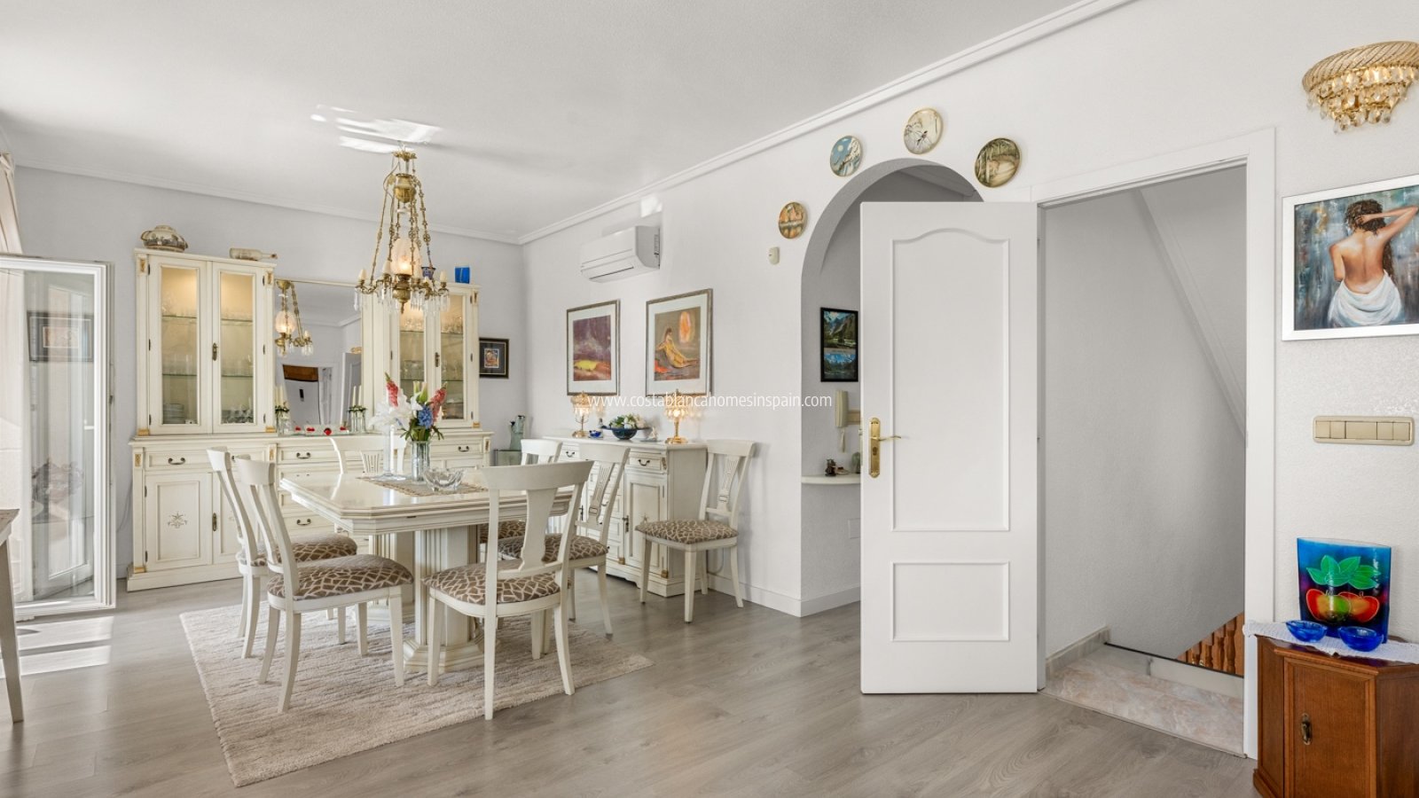 Használt - Detached Villa - 