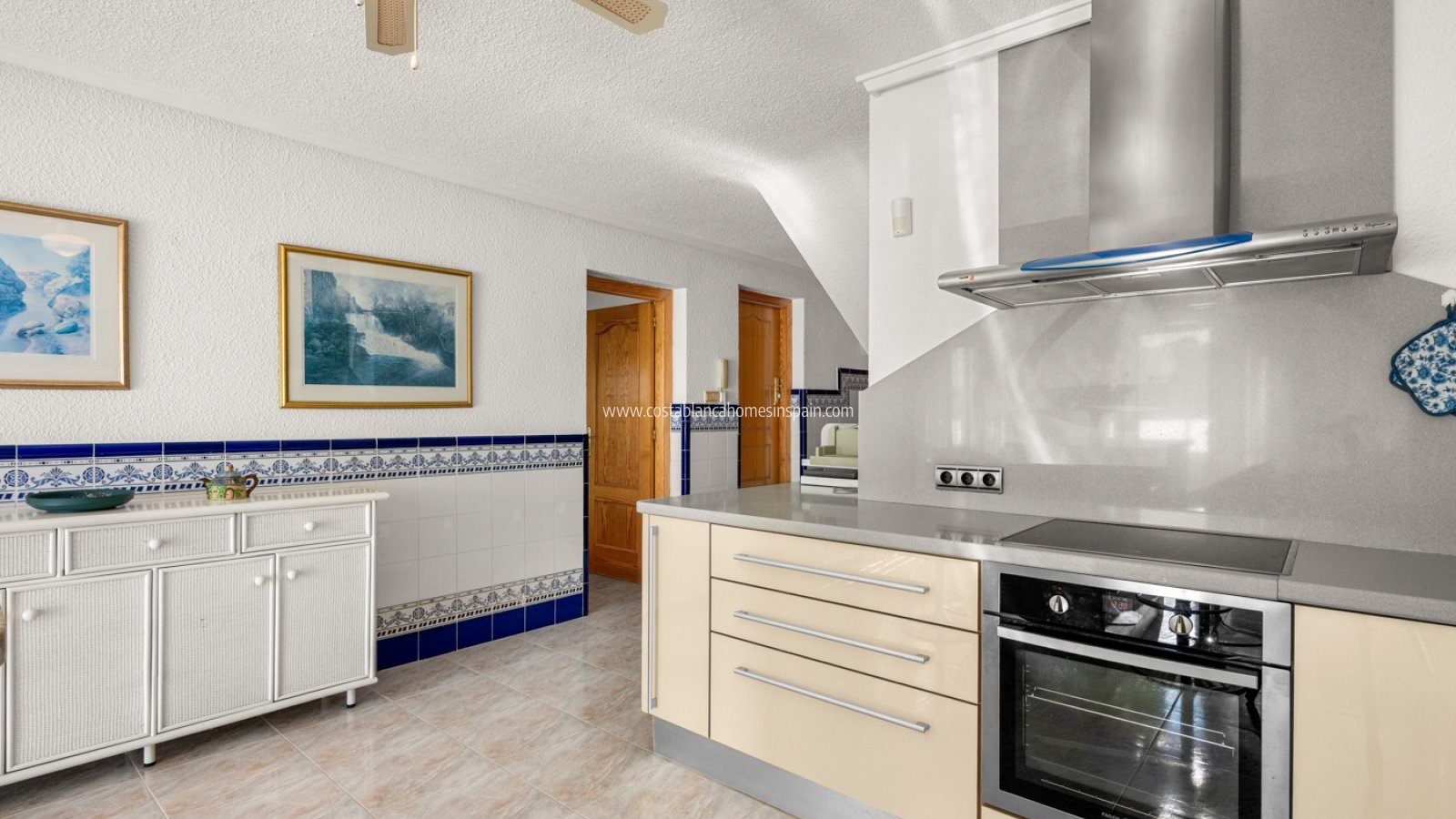 Használt - Detached Villa - 