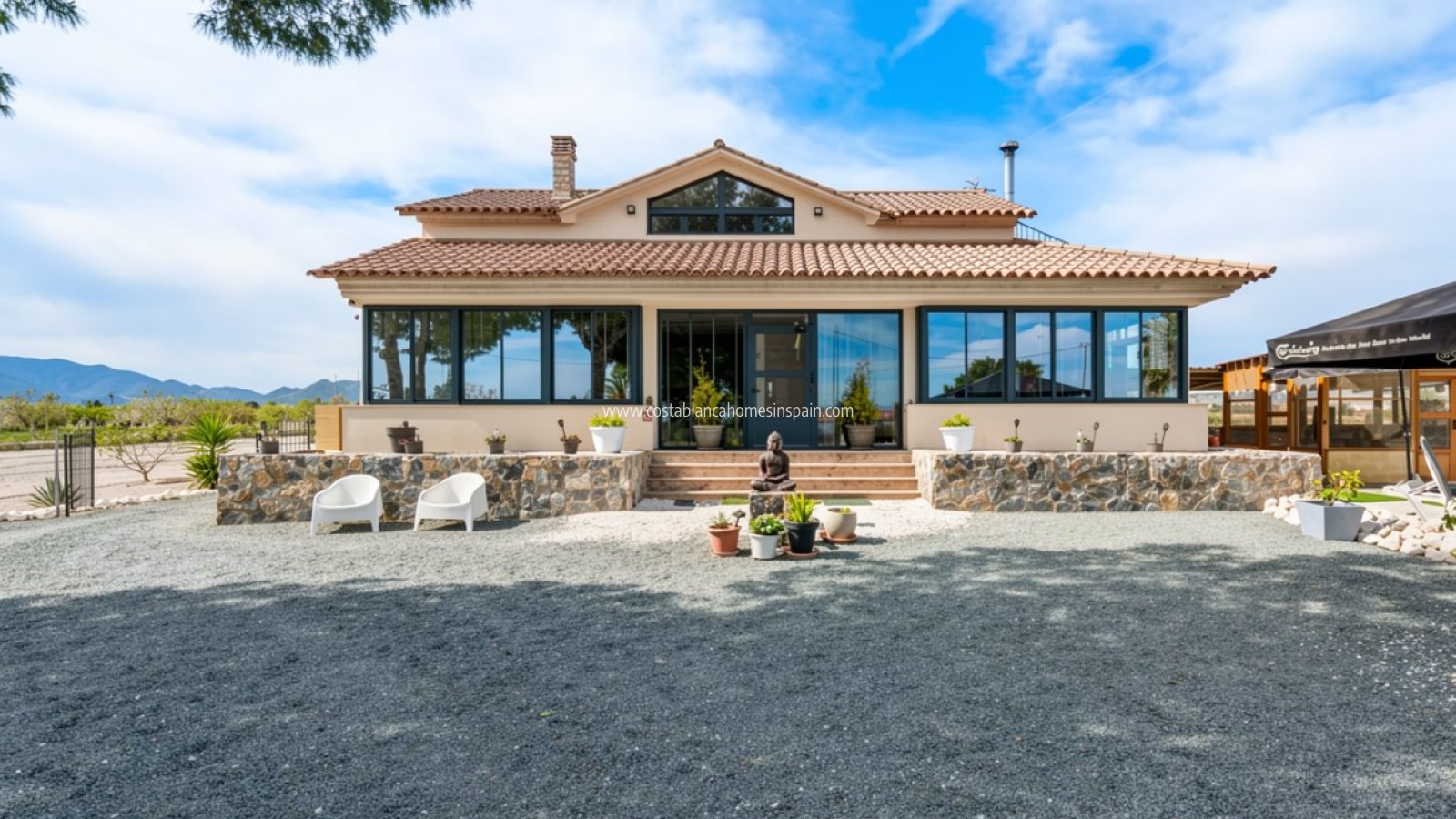Használt - Detached Villa - 