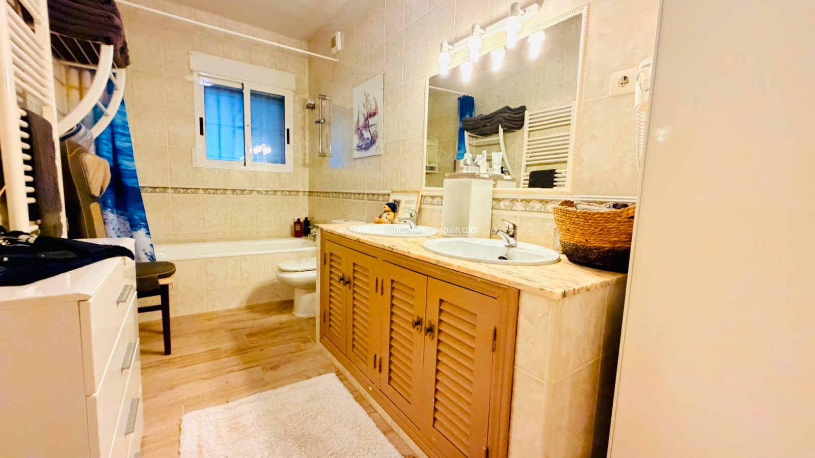 Használt - Detached Villa - 