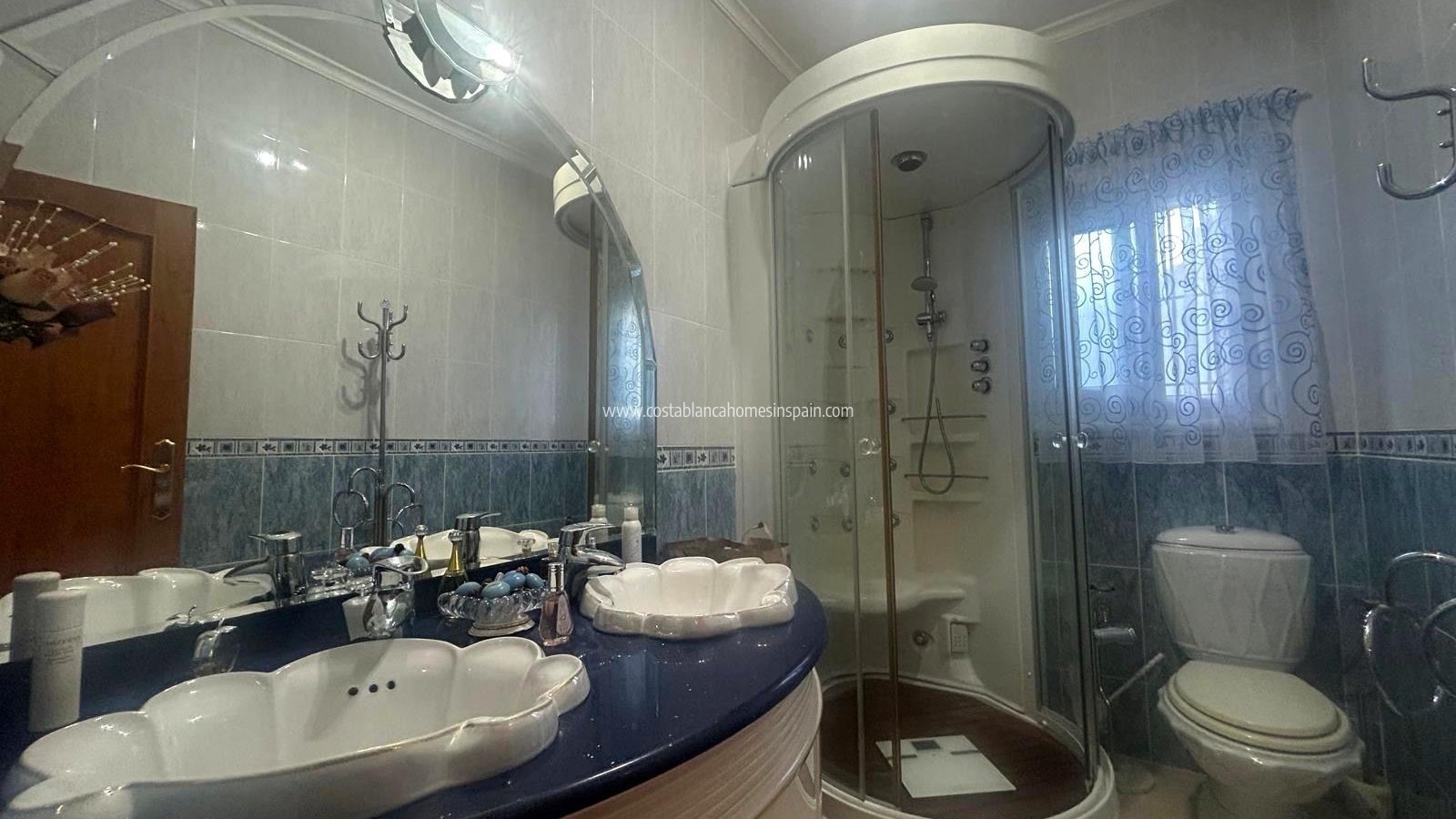 Használt - Detached Villa - 