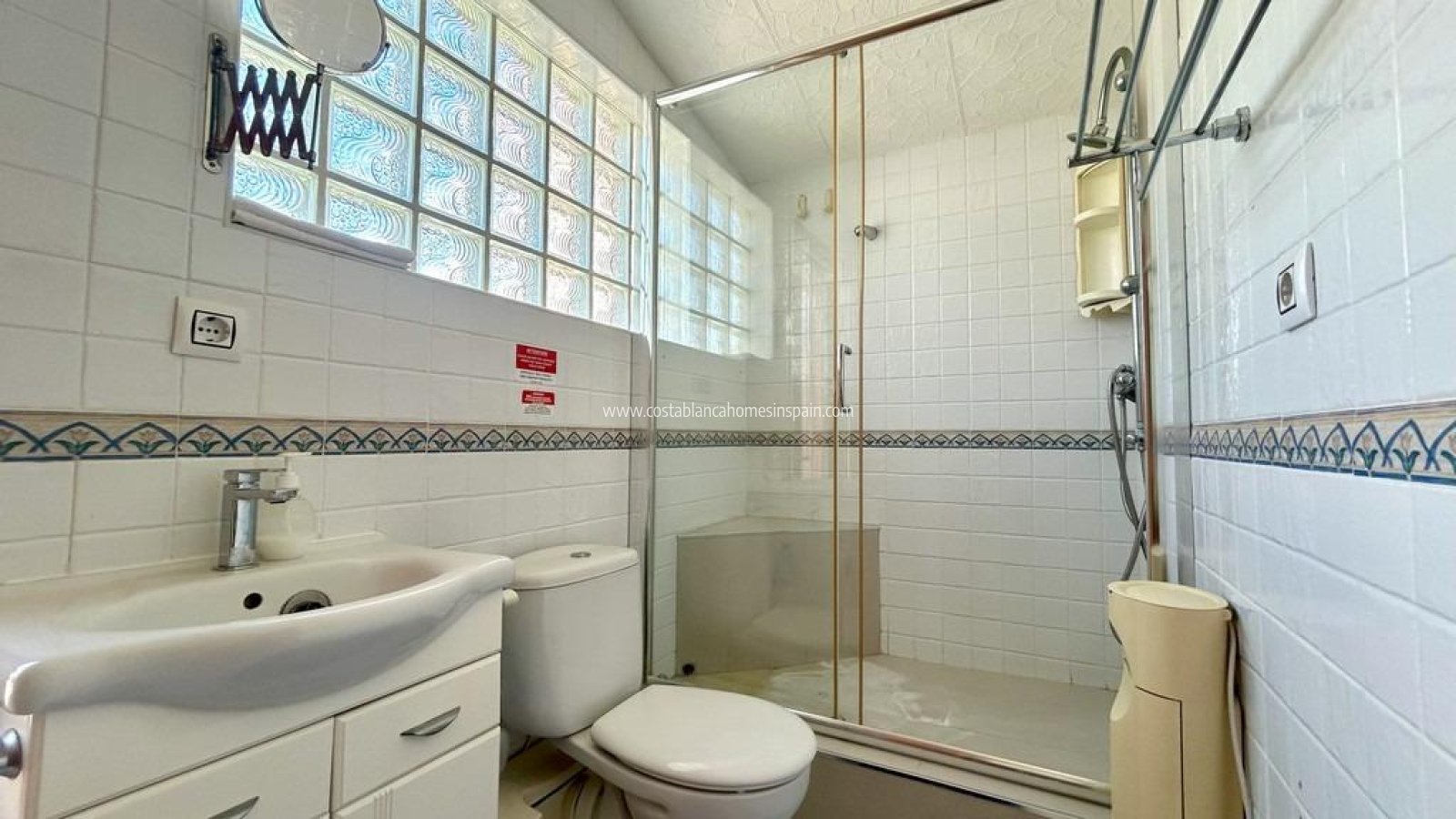 Használt - Detached Villa - 