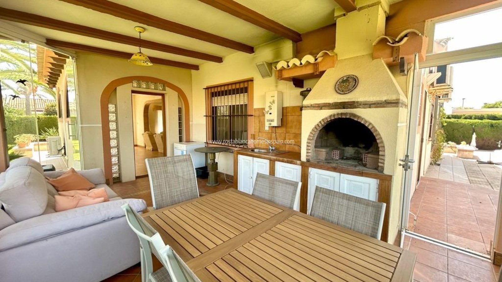 Használt - Detached Villa - 